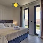La Dolce Villa 1